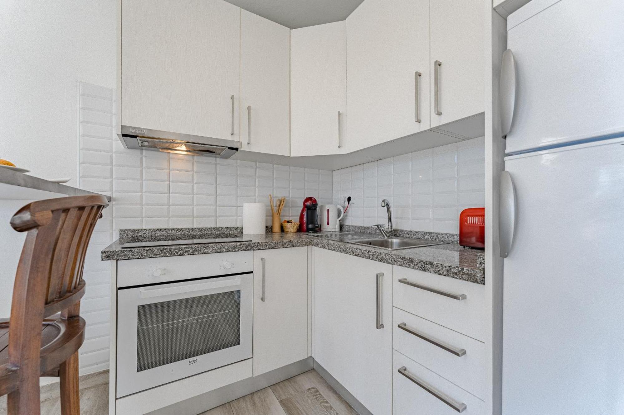 Primavera Tranquil Retreat 2-Bedroom Apartment With Balcony, Garden View & Fiber Wifi أرونا المظهر الخارجي الصورة