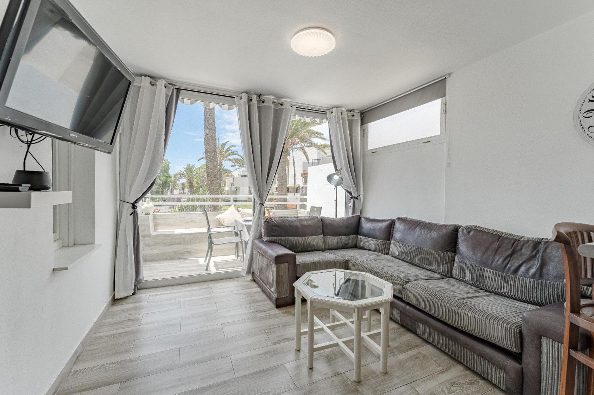 Primavera Tranquil Retreat 2-Bedroom Apartment With Balcony, Garden View & Fiber Wifi أرونا المظهر الخارجي الصورة
