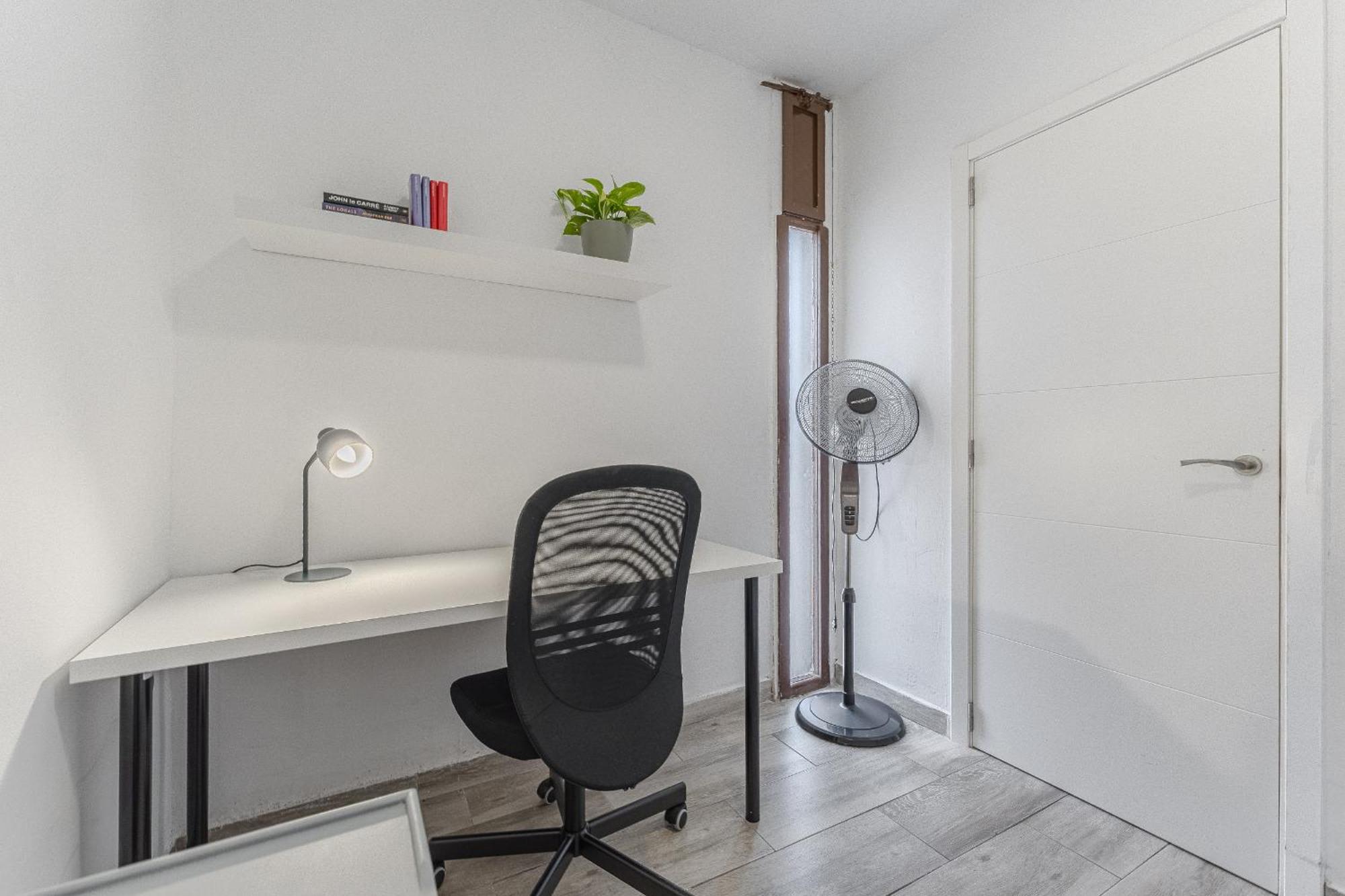 Primavera Tranquil Retreat 2-Bedroom Apartment With Balcony, Garden View & Fiber Wifi أرونا المظهر الخارجي الصورة